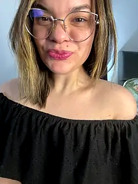 Snapshot of Pribaixinha chatting on November 24, 8:52 pm Pribaixinha online show from November 24, 8:52 pm