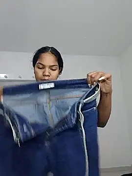 CloeeHills  online show from September 10, 10:37 am