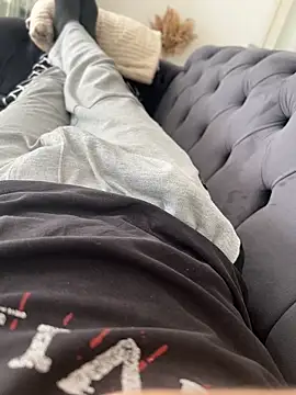 Snapshot of paleron34 chatting on February 20, 6:48 am paleron34 online show from February 20, 6:48 am