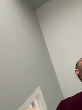 Snapshot of paleron34 chatting on February 28, 8:15 am paleron34 online show from February 28, 8:15 am