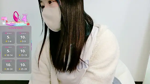 Snapshot of yuuka82619y chatting on October 11, 2:04 pm yuuka82619y online show from October 11, 2:04 pm