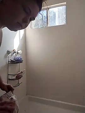 LacyLaurent online show from November 9, 4:16 pm