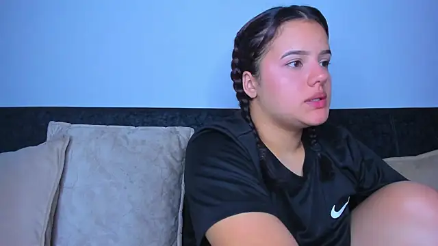 Snapshot of sweet_lily26 chatting on November 15, 4:54 am sweet lily26 online show from November 15, 4:54 am