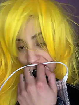 Snapshot of Lolawildfirex chatting on February 16, 10:17 pm Lolawildfirex online show from February 16, 10:17 pm