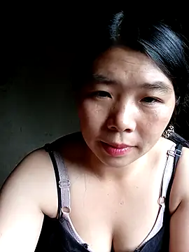 Snapshot of quynhkoolbae chatting on October 8, 1:03 am quynhkoolbae online show from October 8, 1:03 am