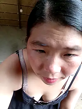 Snapshot of quynhkoolbae chatting on October 9, 3:37 am quynhkoolbae online show from October 9, 3:37 am