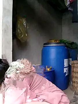 Snapshot of quynhkoolbae chatting on November 2, 11:29 pm quynhkoolbae online show from November 2, 11:29 pm