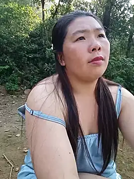 quynhkoolbae online show from March 31, 1:29 am