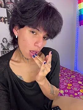 Snapshot of bellamy_095 chatting on February 9, 7:40 pm bellamy 095 online show from February 9, 7:40 pm