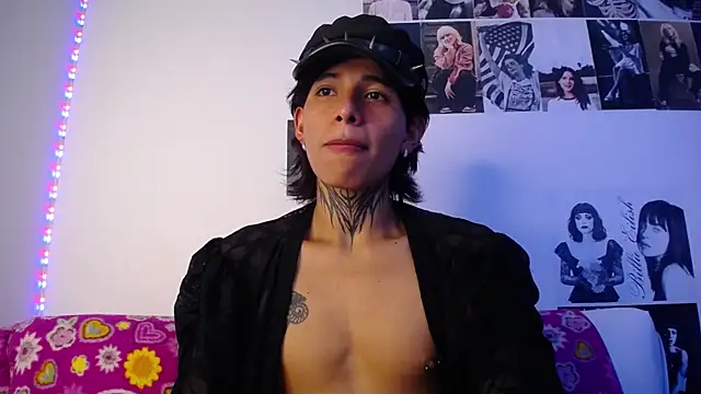 Snapshot of bellamy_095 chatting on February 12, 9:10 pm bellamy 095 online show from February 12, 9:10 pm