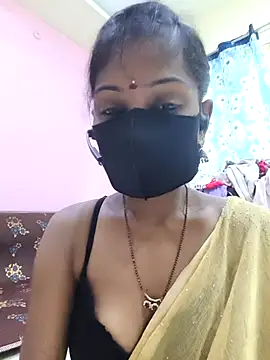 Snapshot of mounika26 chatting on September 22, 6:15 am mounika26 online show from September 22, 6:15 am