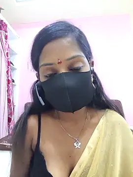Snapshot of mounika26 chatting on September 25, 4:49 am mounika26 online show from September 25, 4:49 am