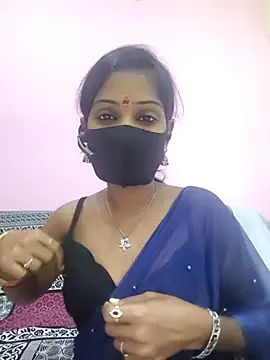 Snapshot of mounika26 chatting on October 18, 6:05 am mounika26 online show from October 18, 6:05 am