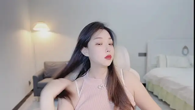 Maymay  online show from October 14, 11:05 pm