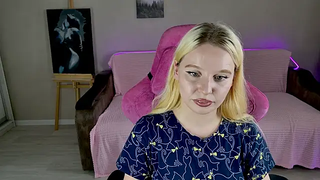 Charming Cutie online show from September 17, 11:23 am