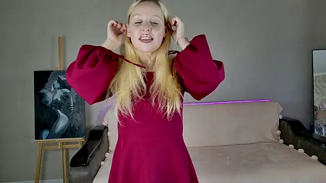 Charming Cutie online show from September 23, 11:13 am