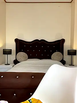 Snapshot of KeraEvangeline chatting on December 13, 8:04 pm KeraEvangeline online show from December 13, 8:04 pm