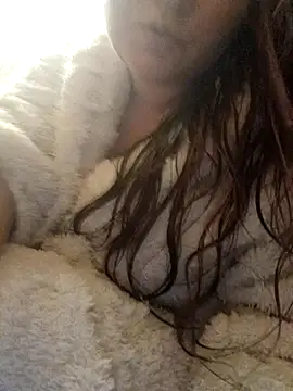 ivorywhisper online show from October 13, 8:42 pm