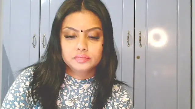 Snapshot of Indian_GlowingMiax chatting on October 19, 5:02 pm Indian GlowingMiax online show from October 19, 5:02 pm