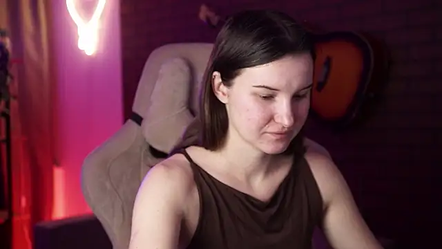 Snapshot of AgataWillis chatting on October 8, 4:43 am AgataWillis online show from October 8, 4:43 am