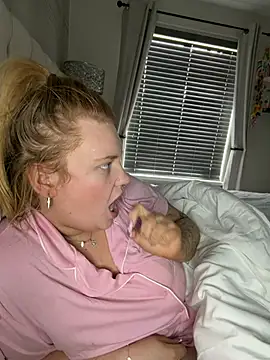 MysteriousMylaX online show from March 29, 1:33 pm