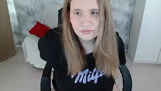 AdelinaLawson online show from April 12, 11:26 am