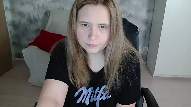 AdelinaLawson online show from April 19, 7:18 am