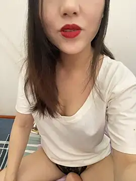 Snapshot of Dieknr chatting on November 14, 1:26 am Dieknr online show from November 14, 1:26 am