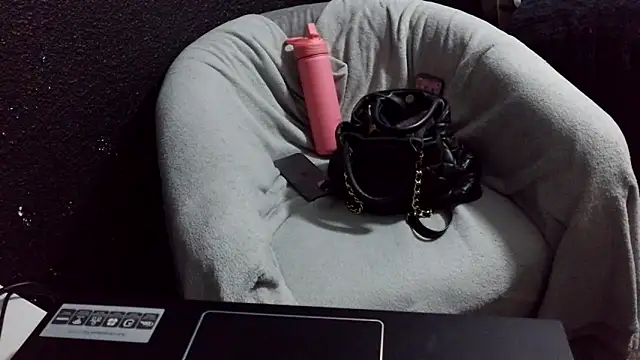 fetishslut4u online show from October 4, 11:52 am
