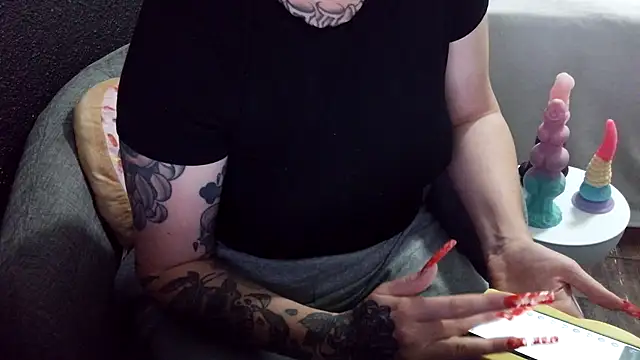 fetishslut4u online show from November 3, 4:25 am