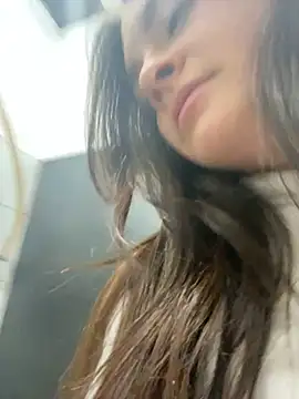 Snapshot of Danielaeliana chatting on November 20, 9:03 pm Danielaeliana online show from November 20, 9:03 pm