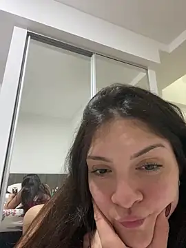 Snapshot of Danielaeliana chatting on February 28, 4:02 am Danielaeliana online show from February 28, 4:02 am