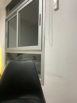 Snapshot of Danielaeliana chatting on March 1, 2:24 am Danielaeliana online show from March 1, 2:24 am