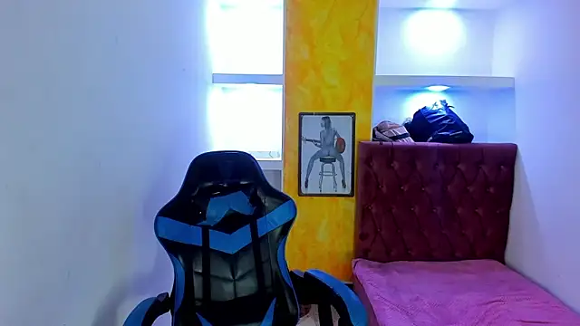 alison moon7 online show from October 20, 11:21 am