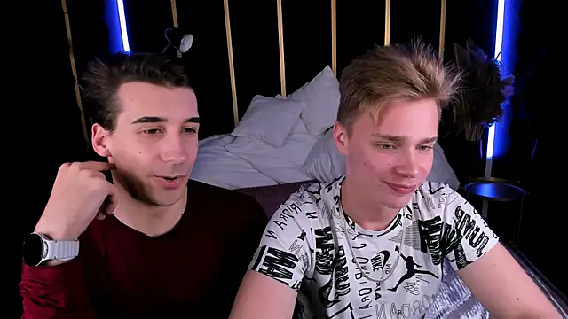 LawrenceMiles online show from October 18, 8:31 pm