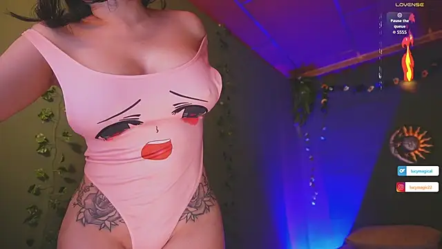 Snapshot of lucymagical1 chatting on October 12, 11:15 pm lucymagical1 online show from October 12, 11:15 pm