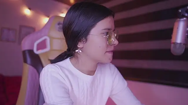 Lana Dreams  online show from November 8, 1:17 am