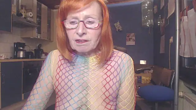 Snapshot of SexySilvie chatting on February 13, 2:52 pm SexySilvie online show from February 13, 2:52 pm
