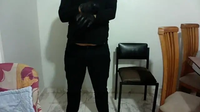 Snapshot of Diabloproducciones chatting on February 5, 9:41 pm Diabloproducciones online show from February 5, 9:41 pm