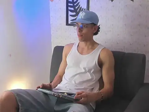 nicolai drake online show from October 26, 7:42 pm