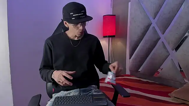 nicolai drake online show from November 30, 4:16 am