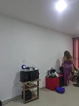 Snapshot of Nina_vallon chatting on March 3, 12:44 pm Nina vallon online show from March 3, 12:44 pm