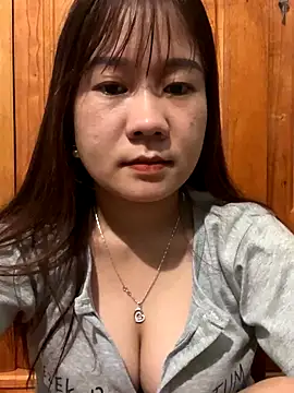 qinejr37 online show from October 18, 10:32 pm