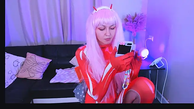 Snapshot of Mia_meowXkiss chatting on September 24, 3:59 pm Mia meowXkiss online show from September 24, 3:59 pm