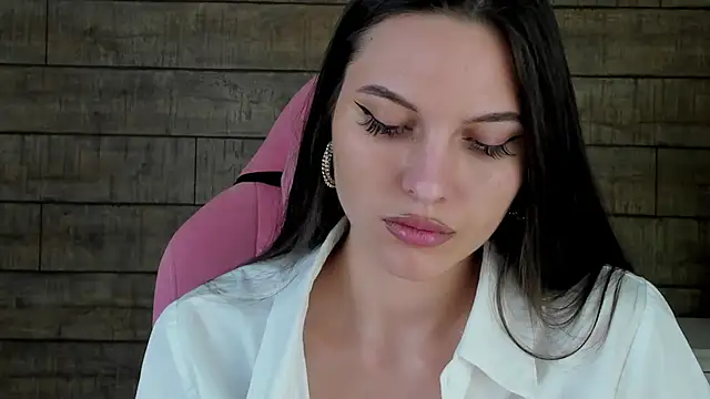 Snapshot of AlisaVersailles chatting on November 13, 4:06 pm AlisaVersailles online show from November 13, 4:06 pm