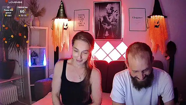 XBellaXundXUweX online show from October 7, 6:49 pm