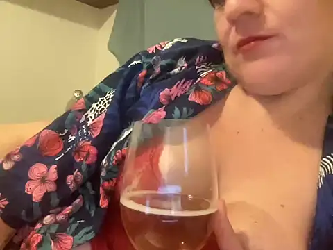 Snapshot of spookyspooky2 chatting on September 24, 4:49 am spookyspooky2 online show from September 24, 4:49 am