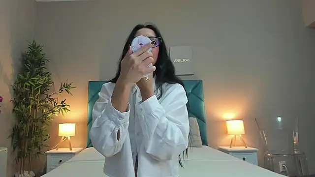 HaileyVice online show from October 13, 4:23 am