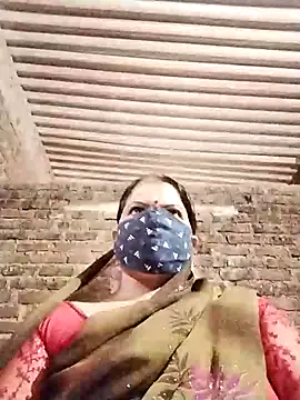 Snapshot of Rajnee33A chatting on November 4, 11:20 am Rajnee33A online show from November 4, 11:20 am