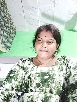 Snapshot of Rajnee33A chatting on November 5, 10:54 pm Rajnee33A online show from November 5, 10:54 pm